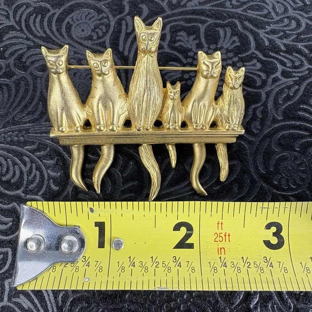 Vintage AJC Goldtone Brooch Cats Kittens On‎ A Fence Dangling Tails Pin Signed
